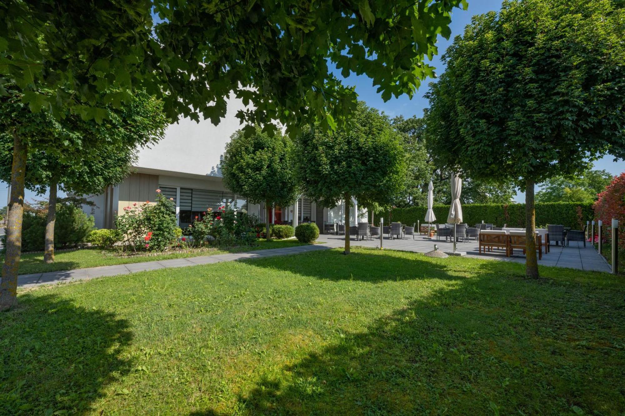 Hotel Magdalena Zagreb Ngoại thất bức ảnh